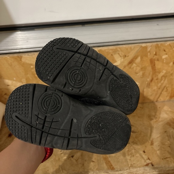 Kids nike running shoes size 9C - Picture 6 of 8